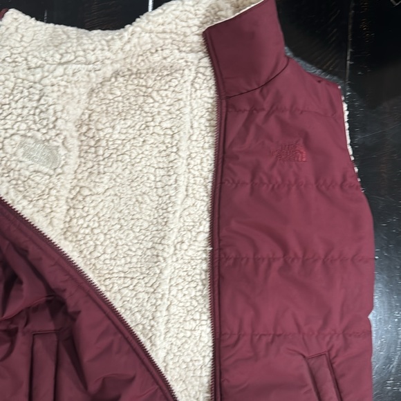 NWT!! North Face Merriewood Rev Vest - Picture 5 of 7